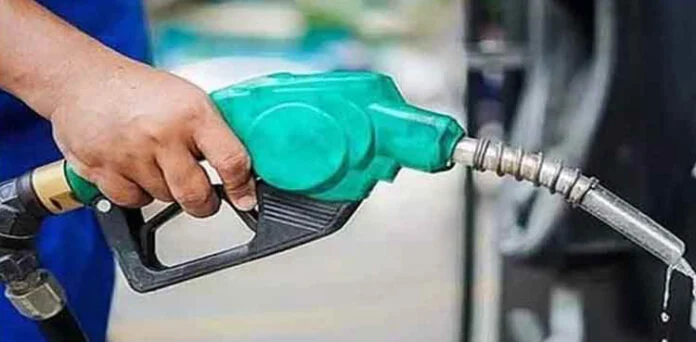 تیل مہنگا، عوام پر بوجھ مزید بڑھنے کو ہے — یکم جولائی سے پیٹرول و ڈیزل کی قیمتوں میں بڑا اضافہ متوقع