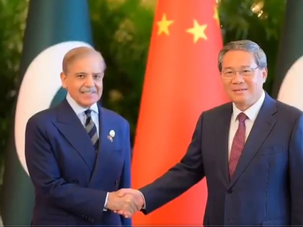 پاک چین تعلقات میں نئی پیش رفت، سی پیک فیز 2 سمیت متعدد معاہدوں پر دستخط پاک چین تعلقات میں نئی پیش رفت، سی پیک فیز 2 سمیت متعدد معاہدوں پر دستخط - اردو خبریں